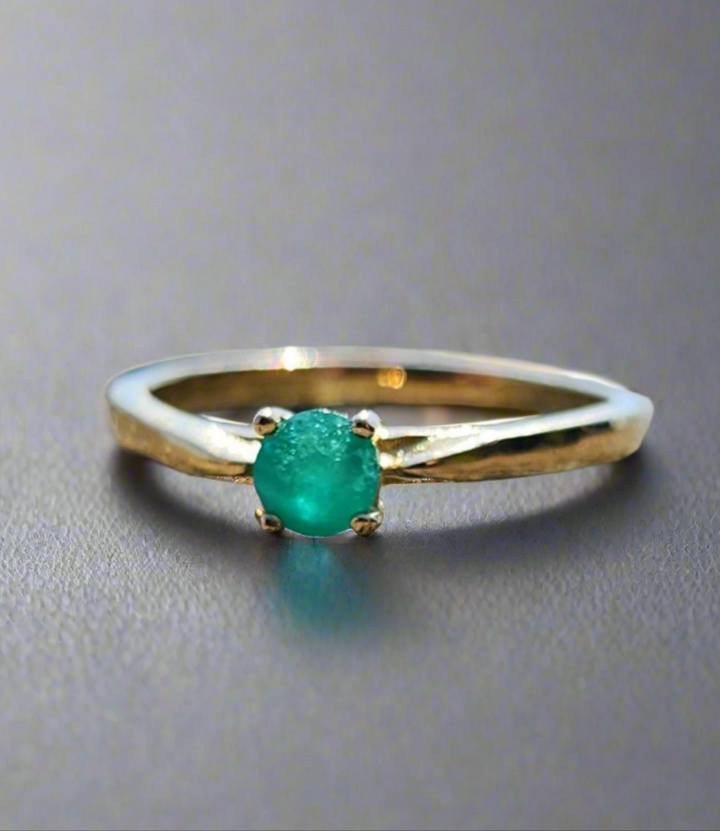 0.26  Carat Naturally Mined Untreated Colombian Emerald Ring Size 7 in 18K Gold ICG
