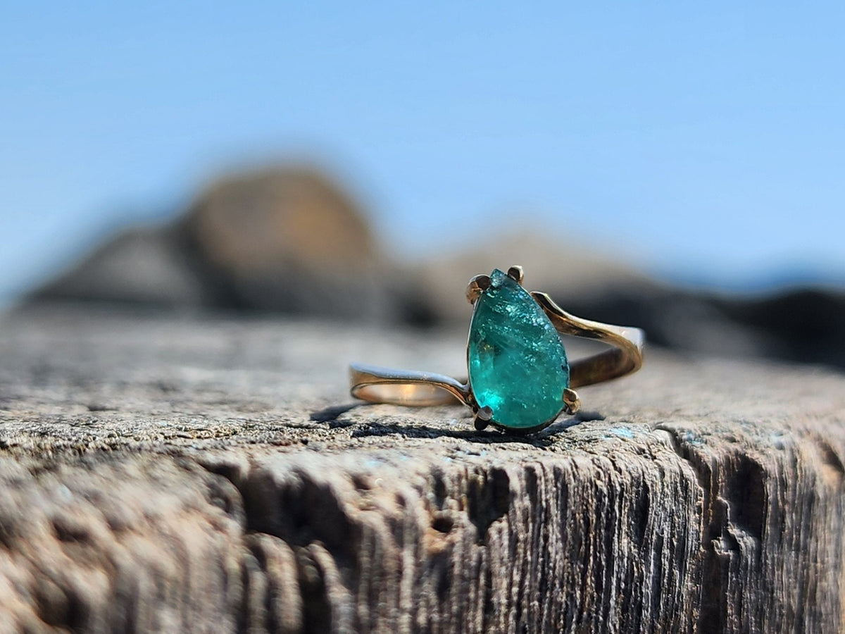 1.24 Carat Naturally Mined Untreated Colombian Emerald Ring Size 7 in 18K Gold ICG Cert
