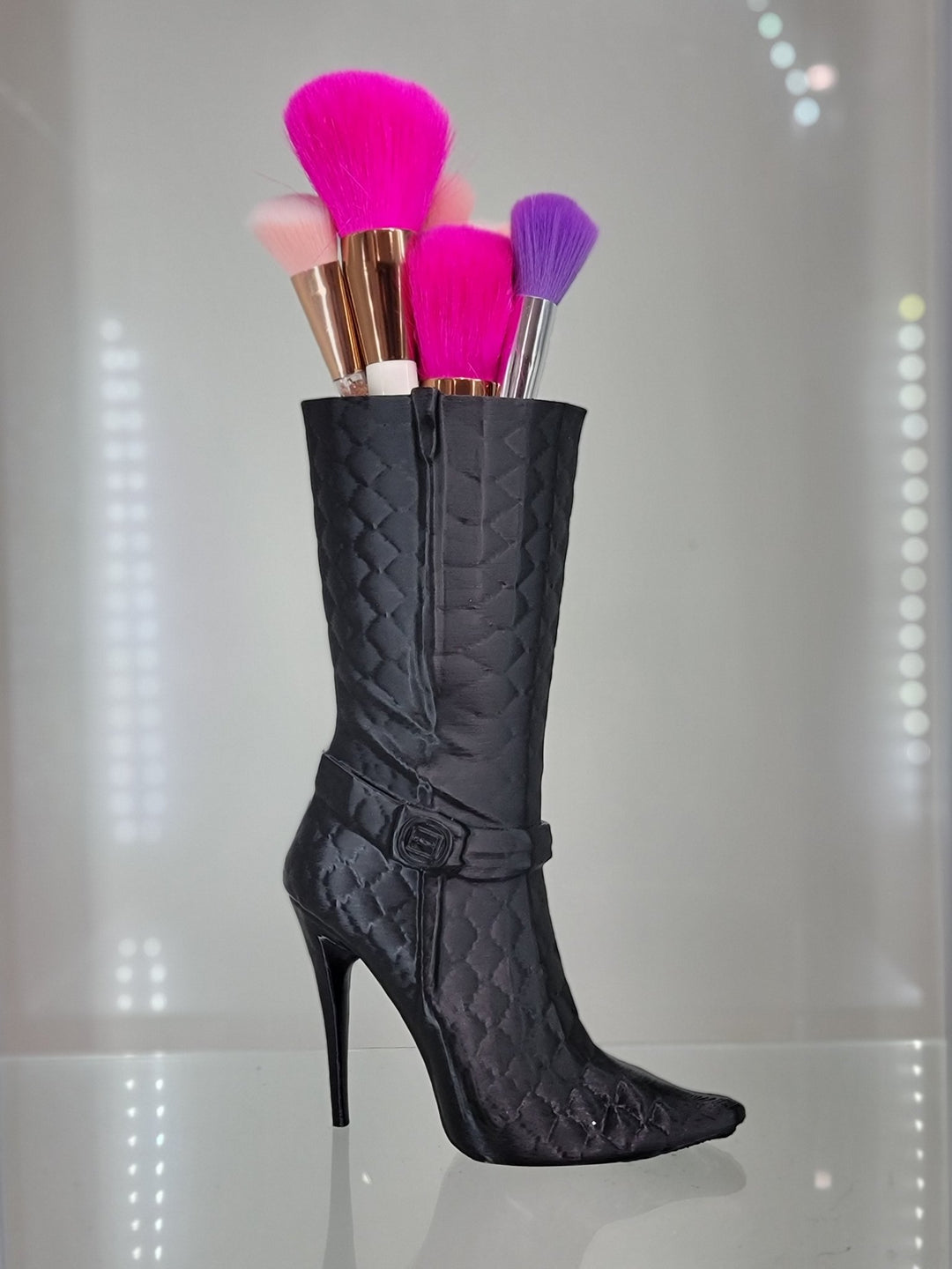 Chic High - Heel Boot Brush Holder – Stylish Organizer for Makeup Brushes or Floral Arrangements - JDColFashion