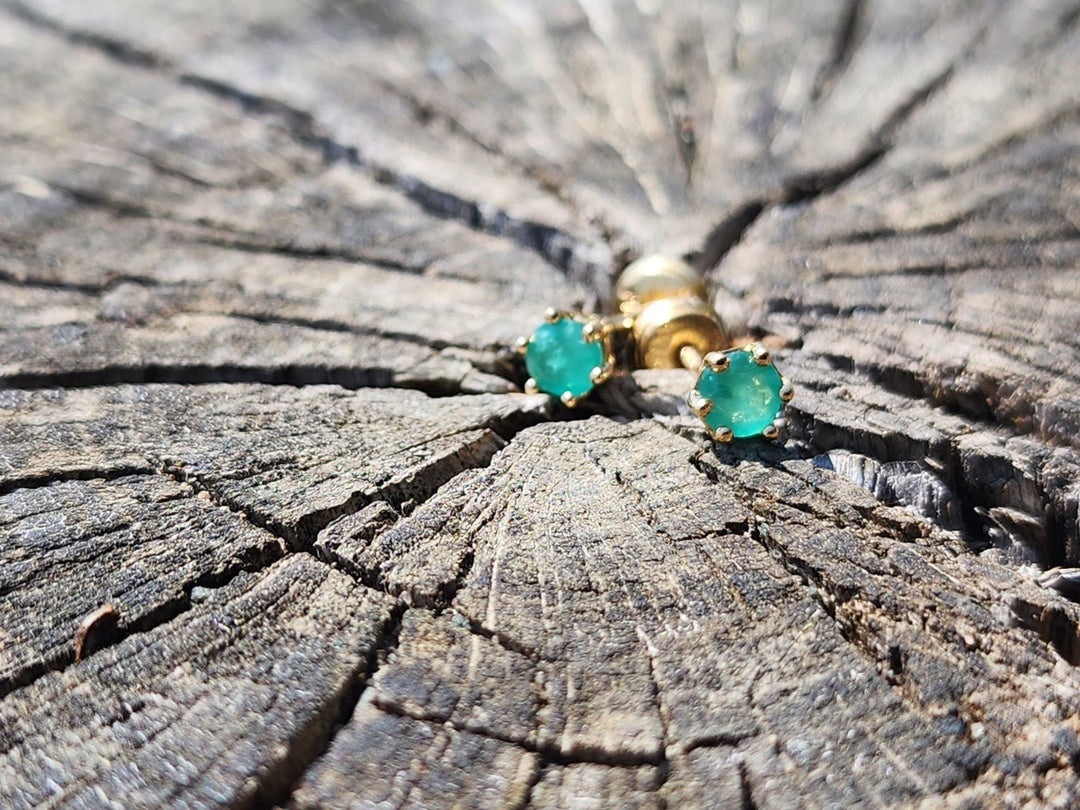 0.52 Carat Naturally Mined Untreated Colombian Emerald EARINGS in 18K Gold ICG - JDColFashion