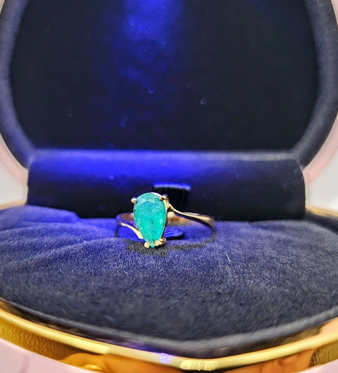 1.24 Carat Naturally Mined Untreated Colombian Emerald Ring in 18K Gold ICG Cert - JDColFashion